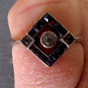 Elegant 14k WHITE gold and saphire Women's Ring marked 585